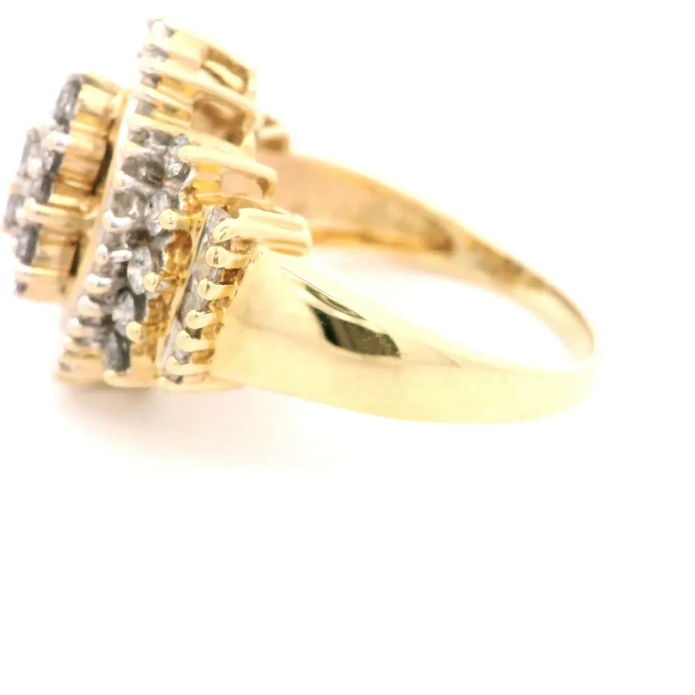 Anillo Ovalado Tallado De Oro 10K Con Diamantes Baguette y Redondos