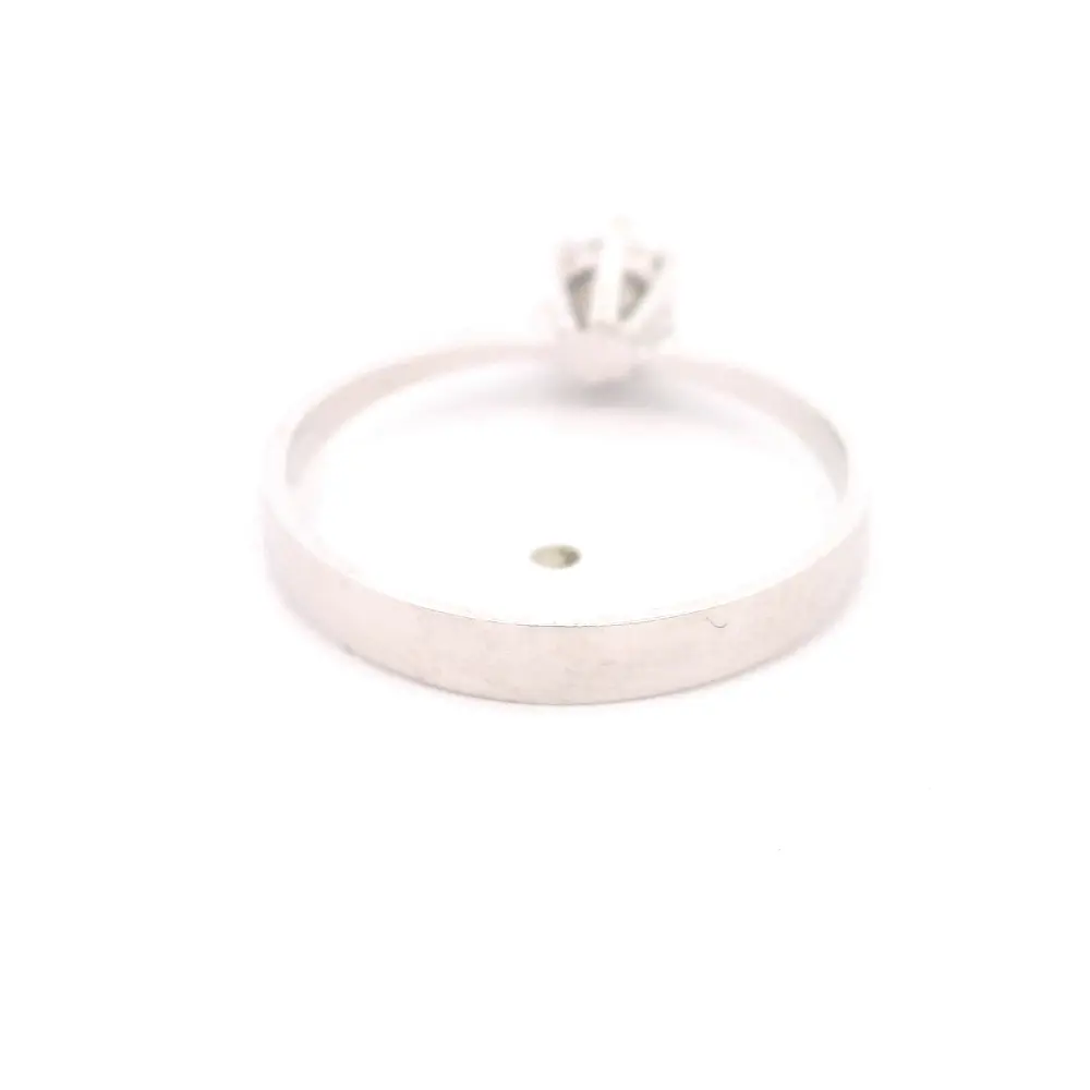 Anillo Solitario De Oro Blanco 18K Con Diamante