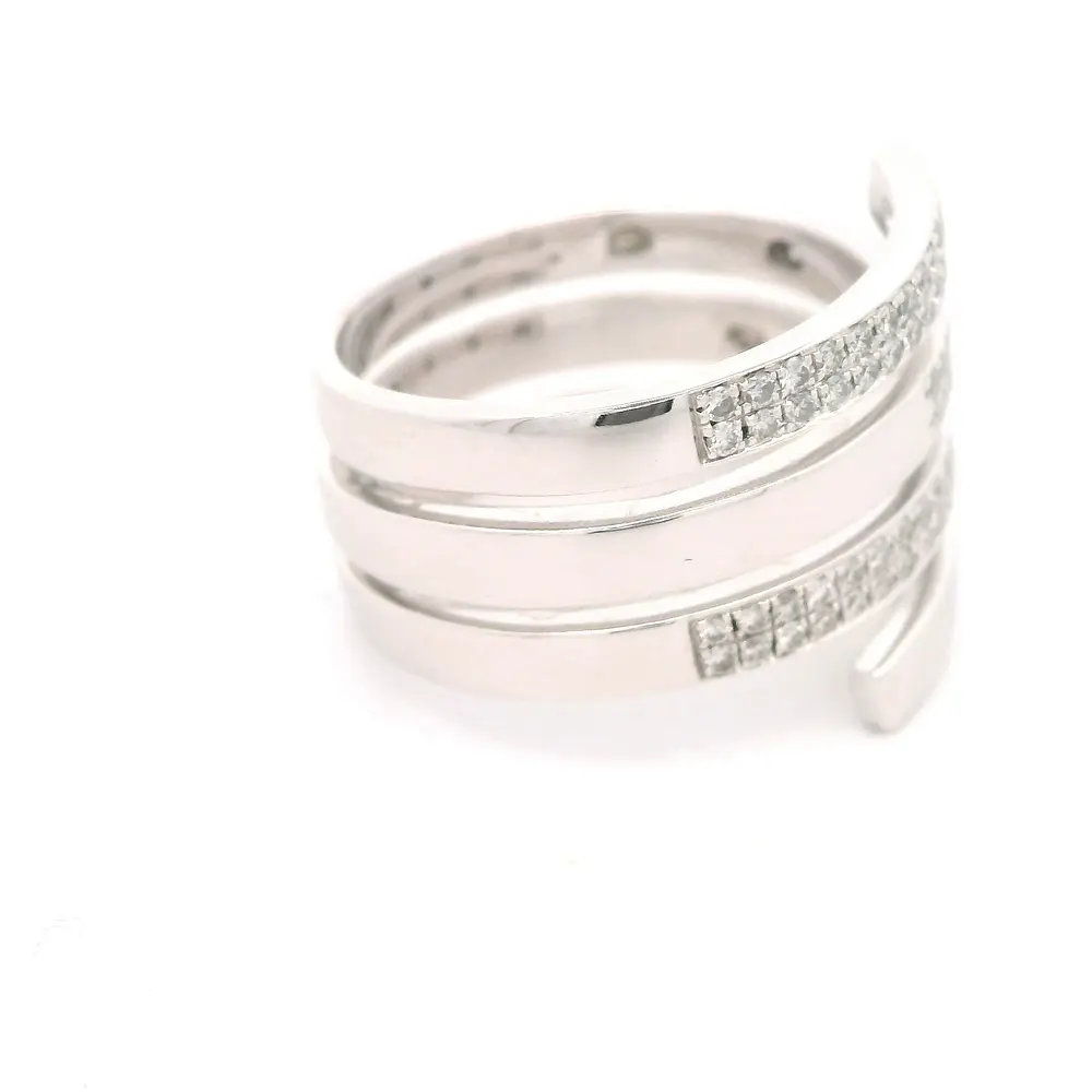 Anillo Espiral De Oro Blanco 18K Con 84 Diamantes Naturales