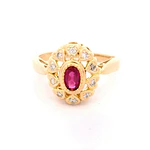 Anillo Ovalado De Oro 18K Con Corazones, Rubí y Diamantes