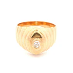 Anillo Sello Ovalado De Oro 18K Con Diamante