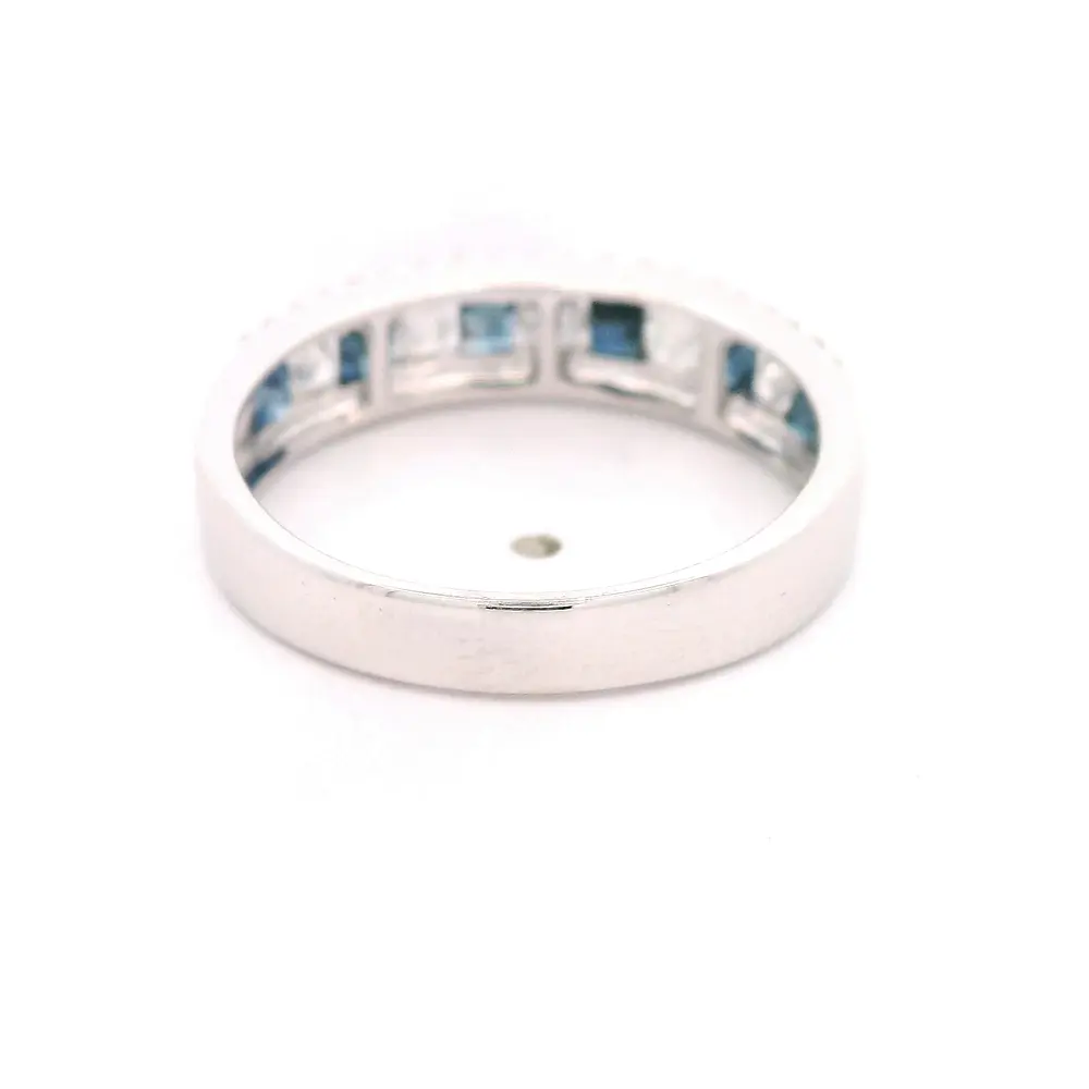 Anillo Cintillo De Oro Blanco 18K Con Diamantes y Piedras Azules