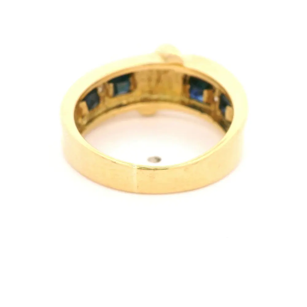 Anillo Semibombé De Oro 18K Con Diamantes y Piedras Azules