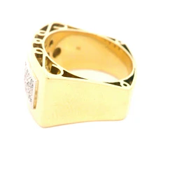 Anillo Sello De Dos Oros 18K Con 17 Diamantes