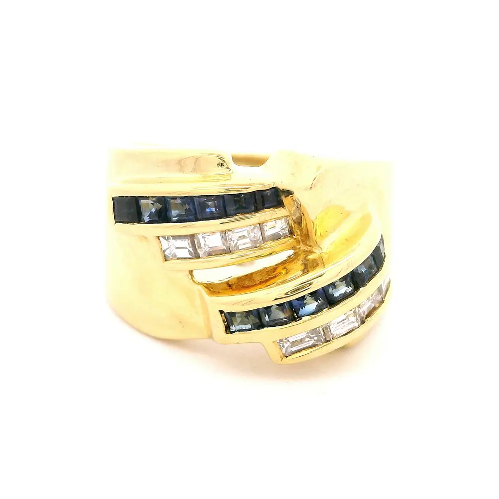 Anillo Cruzado De Oro 18K Con Diamantes Baguette y Piedras Azules