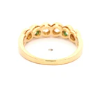 Anillo Cintillo Corazones De Oro 18K Con Diamantes y Piedras Verdes