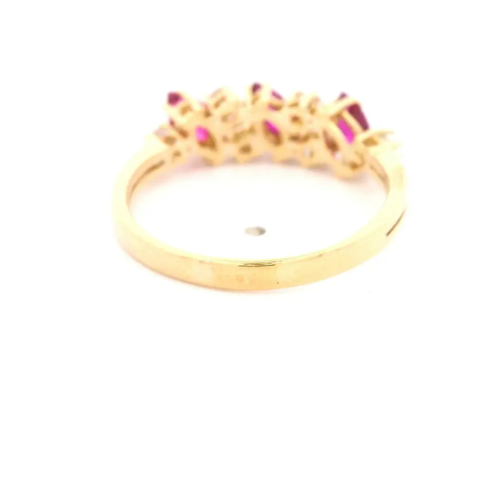 Anillo Calado De Oro 18K Con Diamantes Naturales y Rubíes