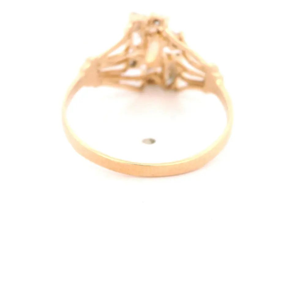 Anillo Calado De Oro 14K Con Ópalo Blanco y Diamantes