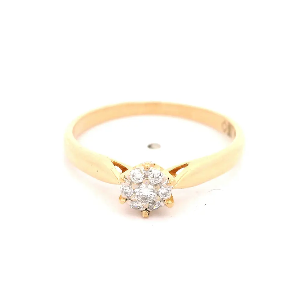 Anillo Flor De Oro 18K Con 7 Diamantes