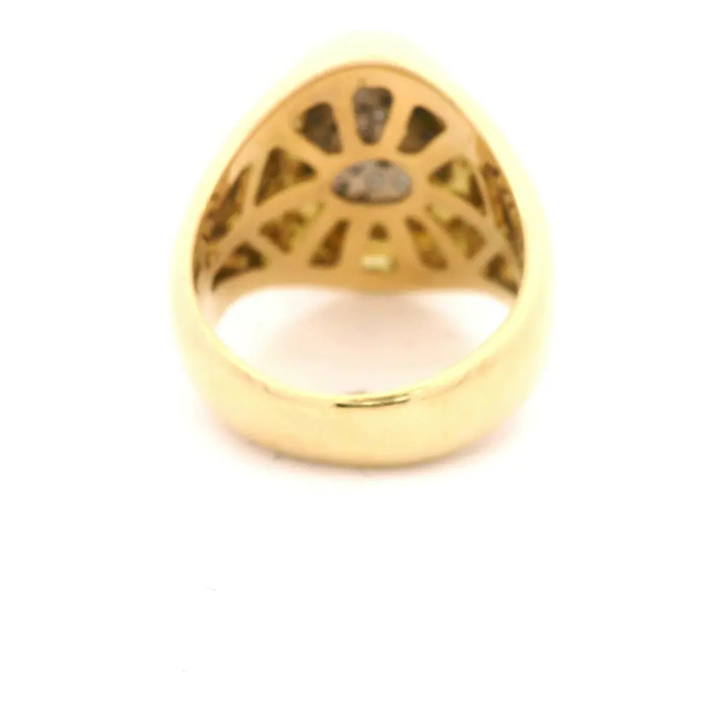 Anillo Sello Ovalado De Dos Oros 18K Con 37 Diamantes