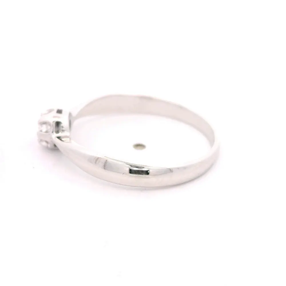 Anillo Solitario De Oro Blanco 18K Con Diamante Natural