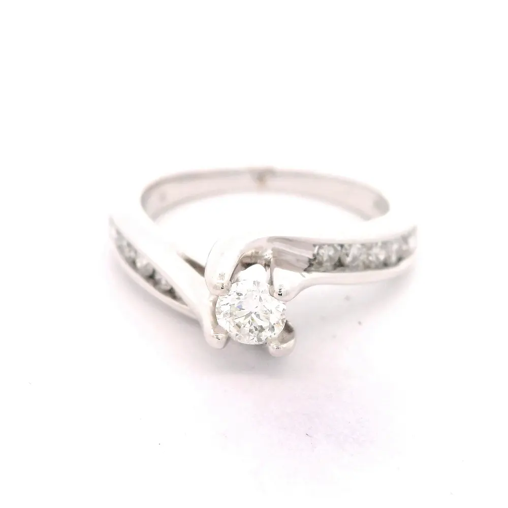 Anillo Solitario Cintillo De Oro Blanco 14K Con 11 Diamantes