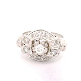 Anillo Circular Calado De Platino Con 13 Diamantes