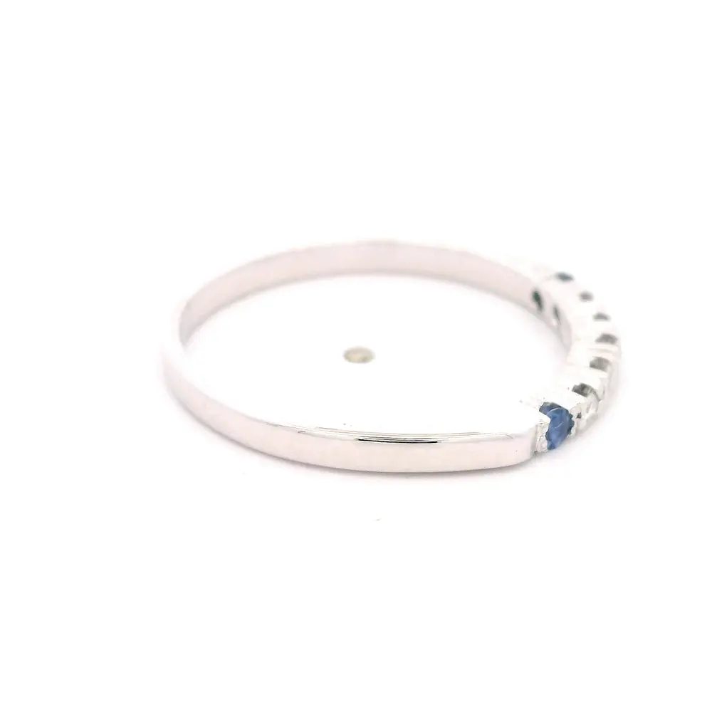 Anillo Cintillo De Oro Blanco 18K Con Diamantes Naturales y Piedras Azules