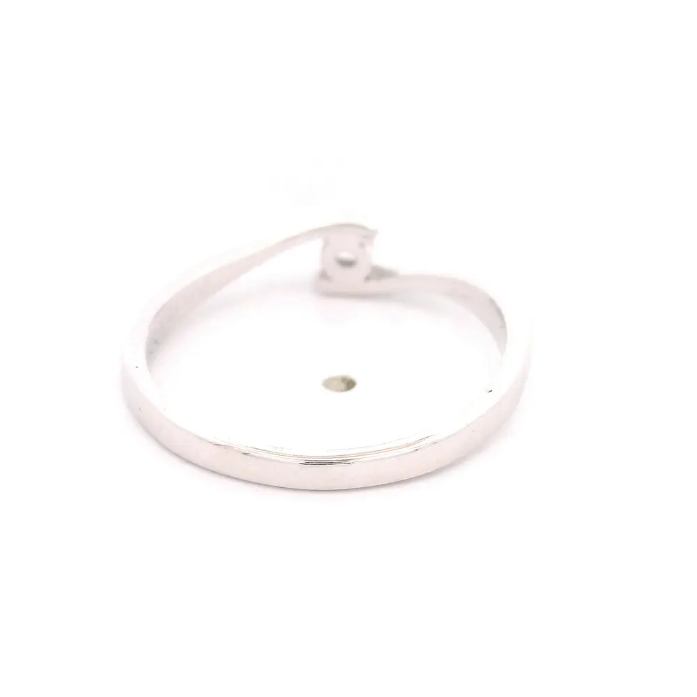 Anillo Solitario Cruzado De Oro Blanco 18K Con Diamante Natural