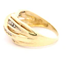 Anillo Calado Entrelazado De Oro 10K Con 42 Diamantes