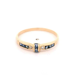 Anillo Cintillo De Oro Amarillo 14K Con Zafiros Princess y Diamantes