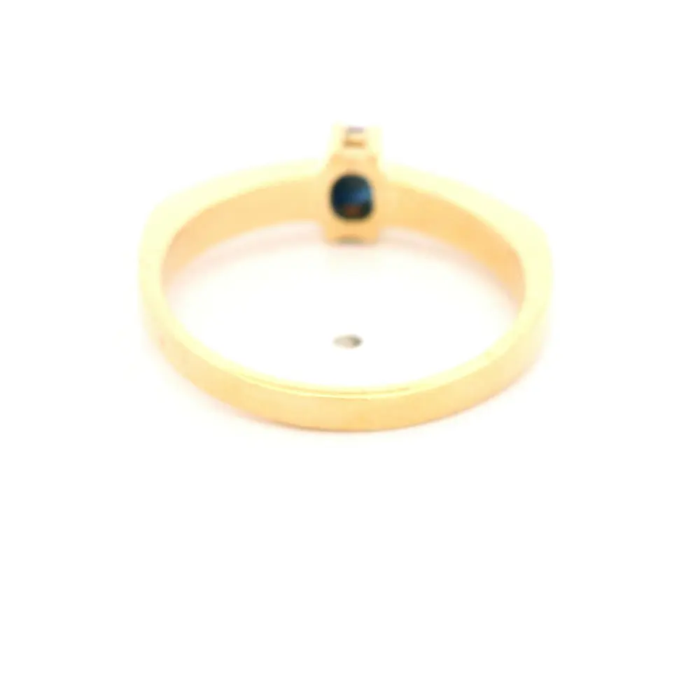 Anillo Cintillo Solitario De Oro 18K Con Zafiro y 8 Diamantes
