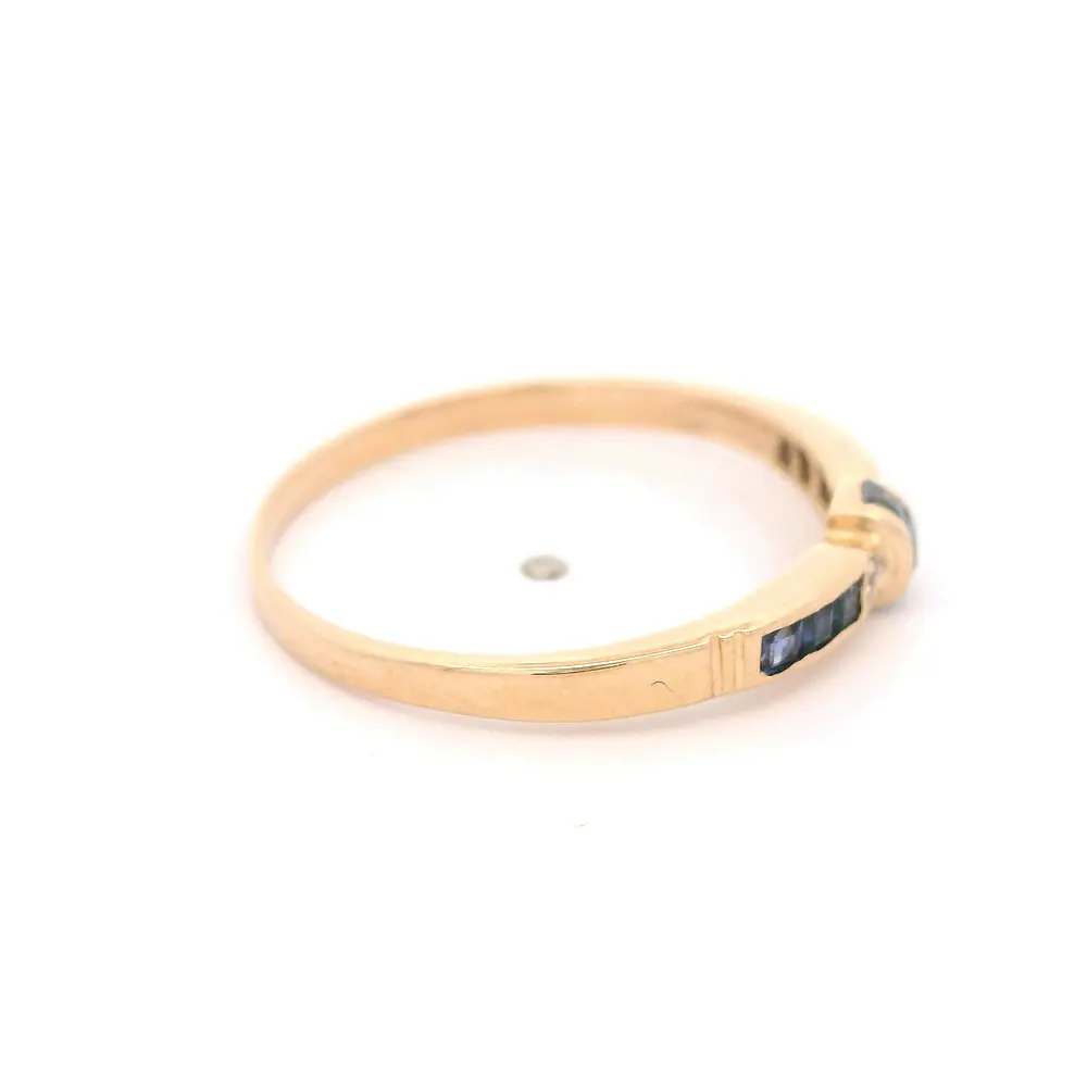 Anillo Cintillo De Oro Amarillo 14K Con Zafiros Princess y Diamantes