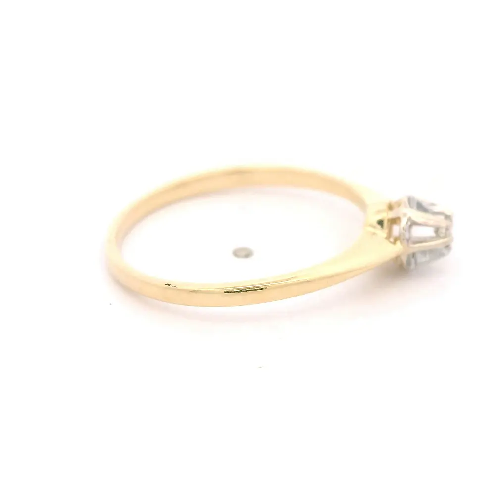 Anillo Solitario Flor De Dos Oros 14K Con Diamante Natural