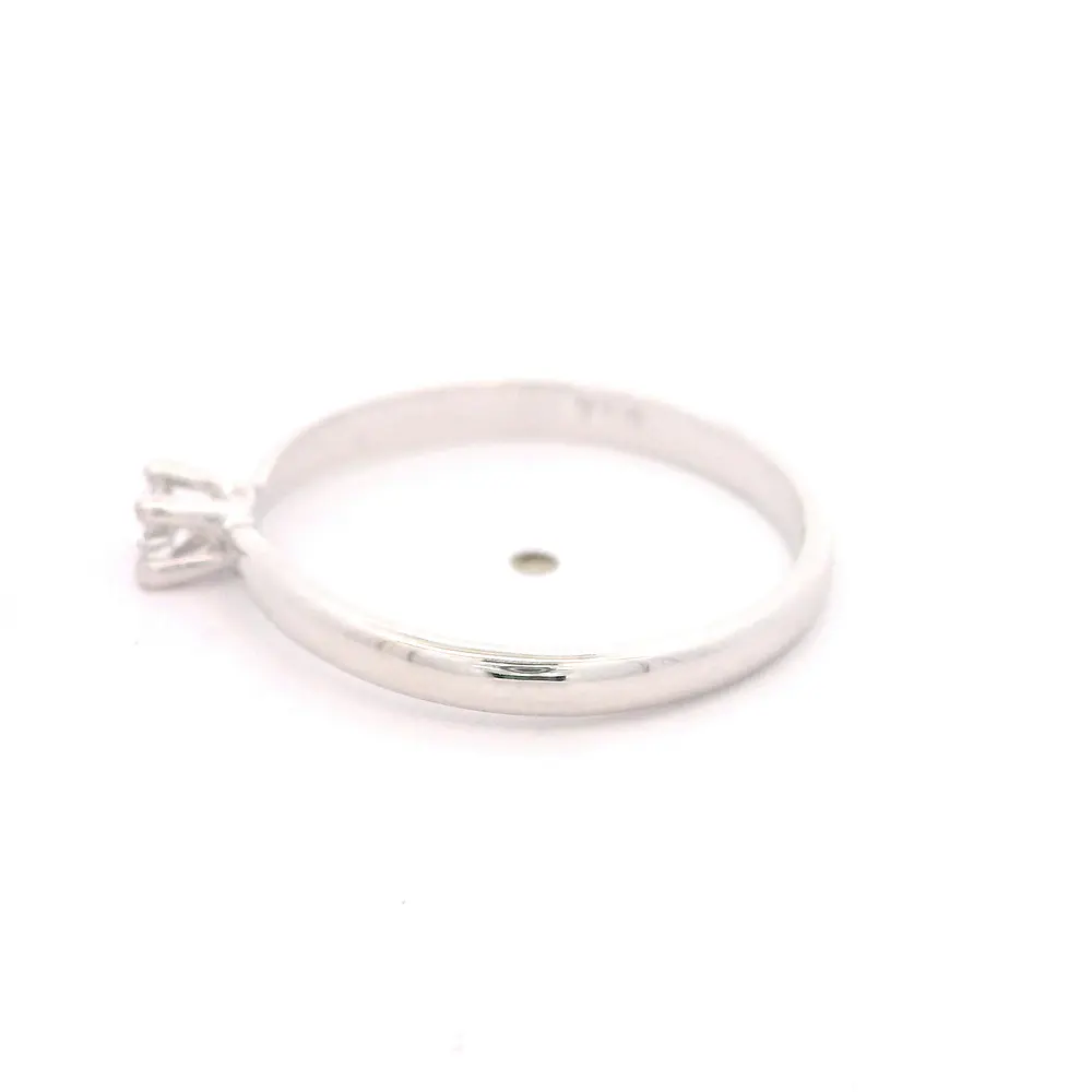 Anillo Solitario De Oro Blanco 18K Con Diamante