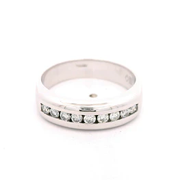 Anillo Cintillo De Oro Blanco 18K Con 9 Diamantes