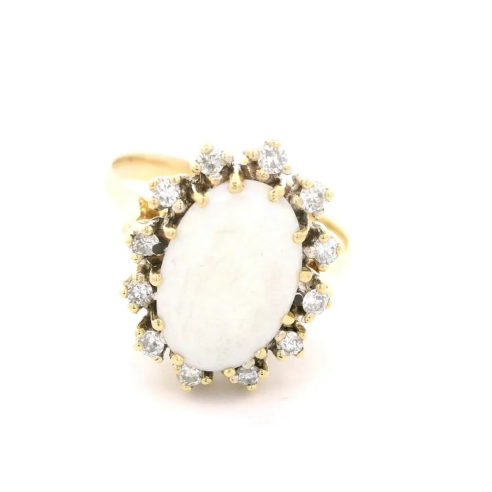Anillo Flor De Oro 14K Con Ópalo Blanco y 12 Diamantes