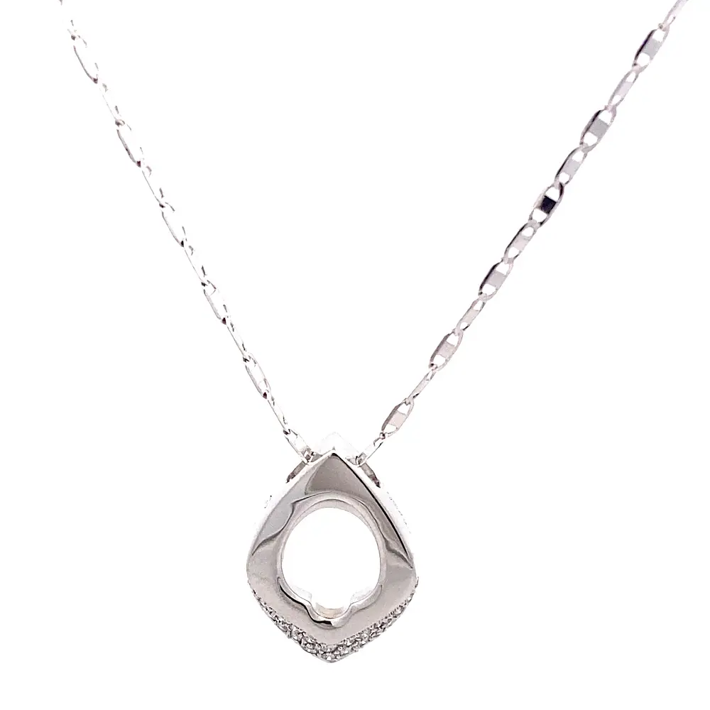 Cadena Valentino De Oro Blanco 18K Con Dije Ovalado y 22 Diamantes