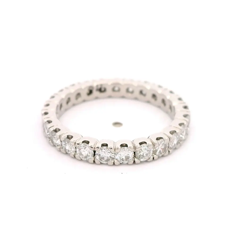 Anillo Eternity De Platino Con 25 Diamantes