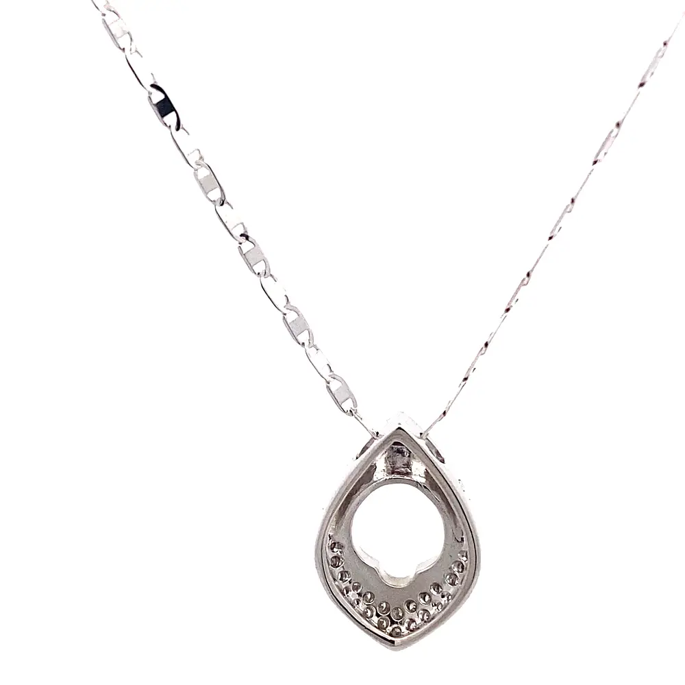 Cadena Valentino De Oro Blanco 18K Con Dije Ovalado y 22 Diamantes