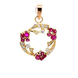Colgante Calado De Oro 18K Con 15 Diamantes y 12 Rubíes Sintéticos