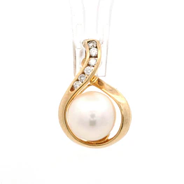 Colgante Gota De Oro 14K Con Perla Central y 6 Diamantes