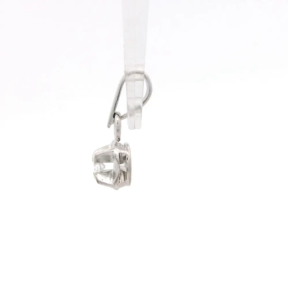 Colgante Solitario Flor De Oro Blanco 18K Con Diamante Natural
