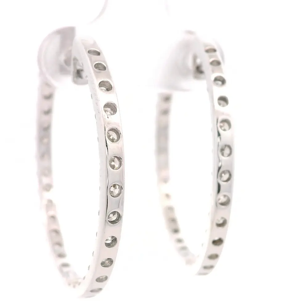 Aros Huggies De Oro Blanco 14K Con Diamantes