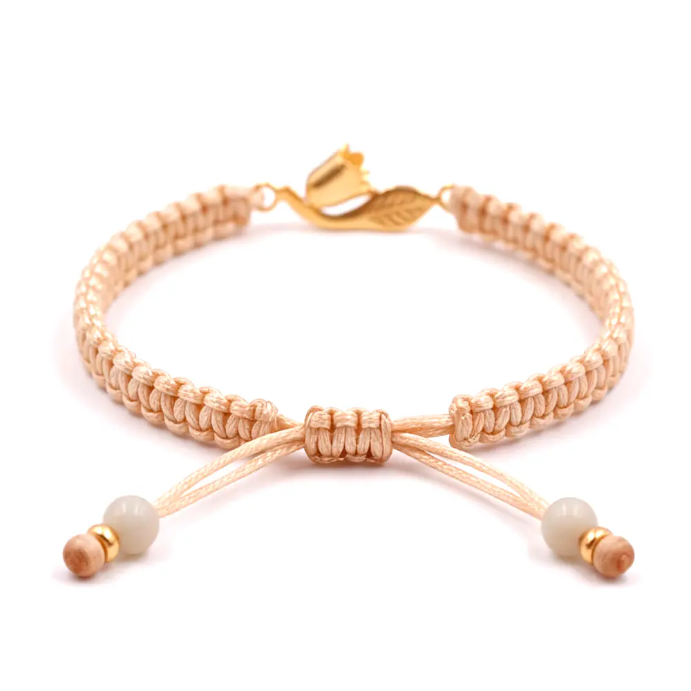 Pulsera De Hilo Beige Con Copihue De Oro 18K y Hoja Tallada
