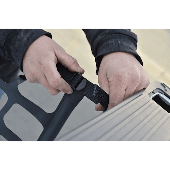 Malla Red Deportiva Trasera Para Portalón Marca Pronet Universal Camionetas Doble Cabina Pickup 4x4