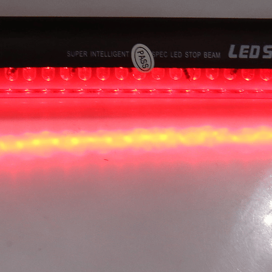 Tercera Luz De Freno Roja Para Alerón o Luneta Vidrio Trasero Universal Auto (24/32/40/48/56/60 LED)