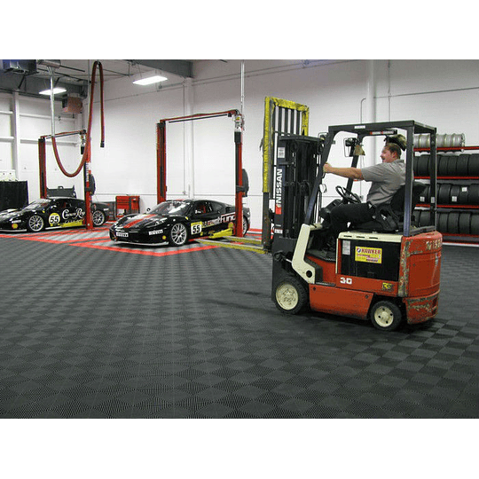 Pisos Baldosas Encastrables Plástico PP De Alta Resistencia Para Garajes Autolavado Talleres Detailing Showroom