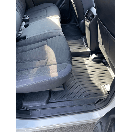 (Ssangyong Musso y Musso GRAND 2018-2025+) Pisos Rígidos Calce Perfecto Tipo Bandeja Antiderrame