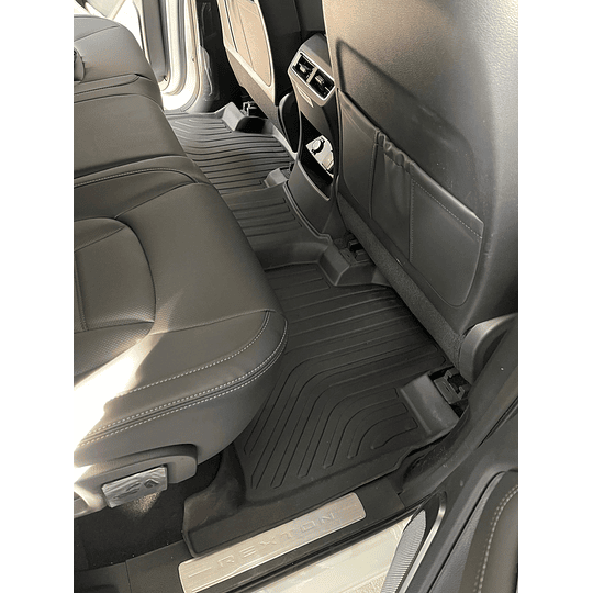 (Ssangyong Rexton 2018-2025+) Pisos Rígidos Calce Perfecto Tipo Bandeja Antiderrame