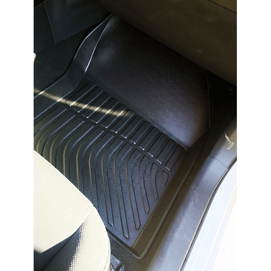 (Toyota Corolla Sedán 20-25+) Pisos Rígidos Calce Perfecto Tipo Bandeja Antiderrame