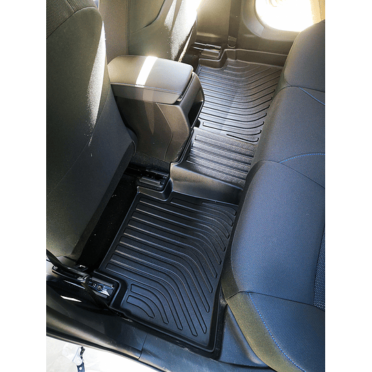 (Toyota Corolla Sedán 20-25+) Pisos Rígidos Calce Perfecto Tipo Bandeja Antiderrame