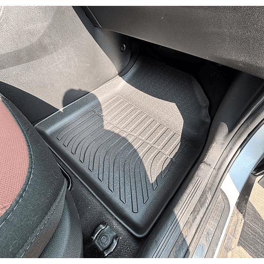 (Hyundai Creta / Creta Grand 2022-2025+) Pisos Rígidos Calce Perfecto Tipo Bandeja Antiderrame (1era+2da+3era Fila de Asientos)