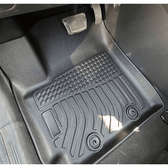 (Hyundai Creta / Creta Grand 2022-2025+) Pisos Rígidos Calce Perfecto Tipo Bandeja Antiderrame (1era+2da+3era Fila de Asientos)