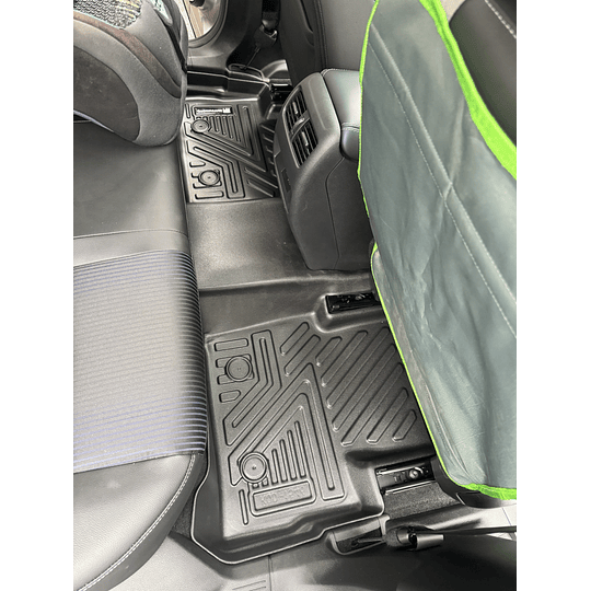 (Nissan Qashqai 2023+) Pisos Rígidos Calce Perfecto Tipo Bandeja Antiderrame