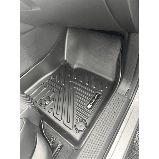 (Nissan Qashqai 2023+) Pisos Rígidos Calce Perfecto Tipo Bandeja Antiderrame