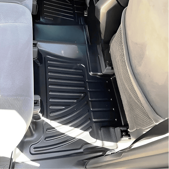 (Toyota Land Cruiser Prado 2010-2023) Pisos Rígidos Calce Perfecto Tipo Bandeja Antiderrame (1era+2da+3era Fila de Asientos)