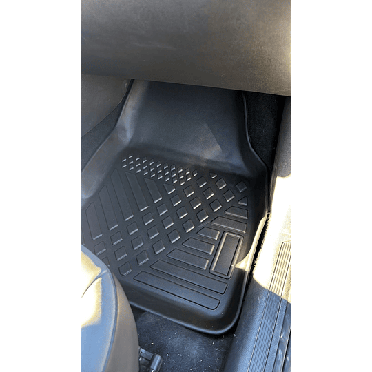 (Volkswagen Nivus 2021-2025+) Pisos Rígidos Calce Perfecto Tipo Bandeja Antiderrame