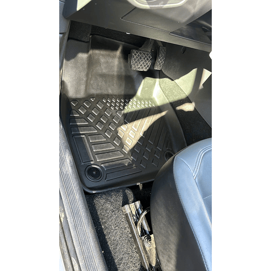 (Volkswagen Nivus 2021-2025+) Pisos Rígidos Calce Perfecto Tipo Bandeja Antiderrame