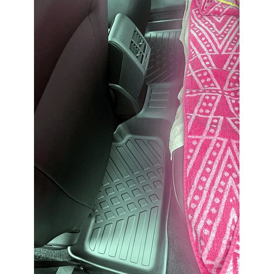 (Volkswagen Polo del 2018-2025+) Pisos Rígidos Calce Perfecto Tipo Bandeja Antiderrame